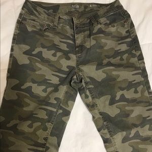 ana Jegging Size 4